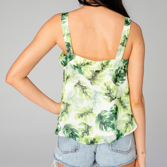 Athena Flowy Cropped Tank - Picture 3 of 3
